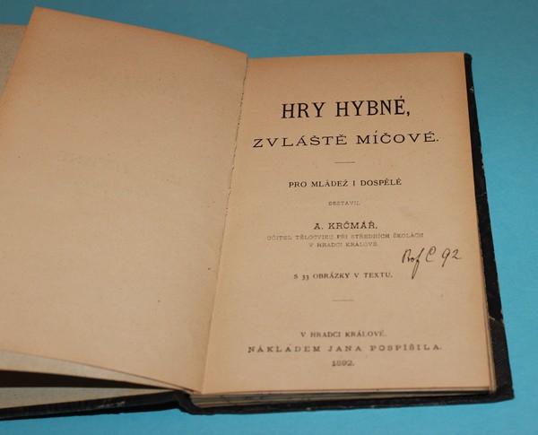 Hry hybné zvláště míčové - Krčmář