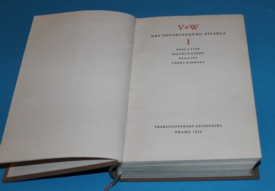 Hry osvobozeného divadla 1