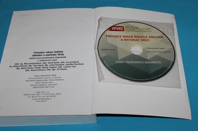 Průvodce rokem ředitele základní a mateřské školy včetně vzorů používaných dokumentů
