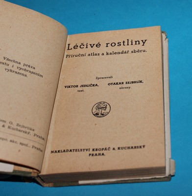 Léčivé rostliny Příruční atlas a kalendář sběru