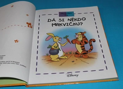 Medvídek Pú Dá si někdo mrkvičku?
