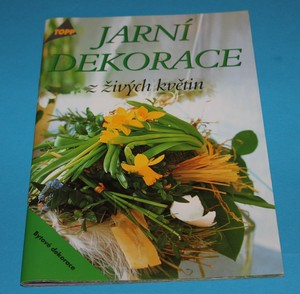 Jarní dekorace z živých květin