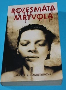 Rozesmátá mrtvola - Hamilton