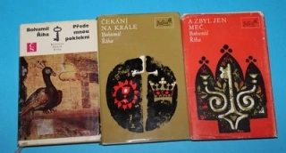 Přede mnou poklekni, Čekání na krále, A zbyl jen meč